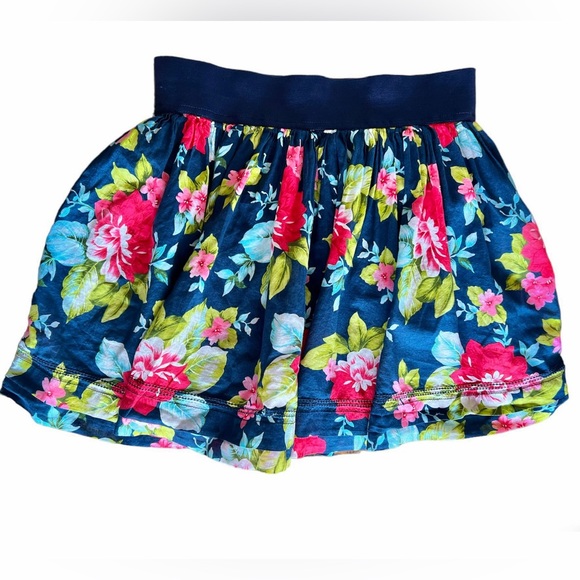 Abercrombie & Fitch Navy Floral Mini Skirt 100% Cotton Size Medium - Picture 3 of 8